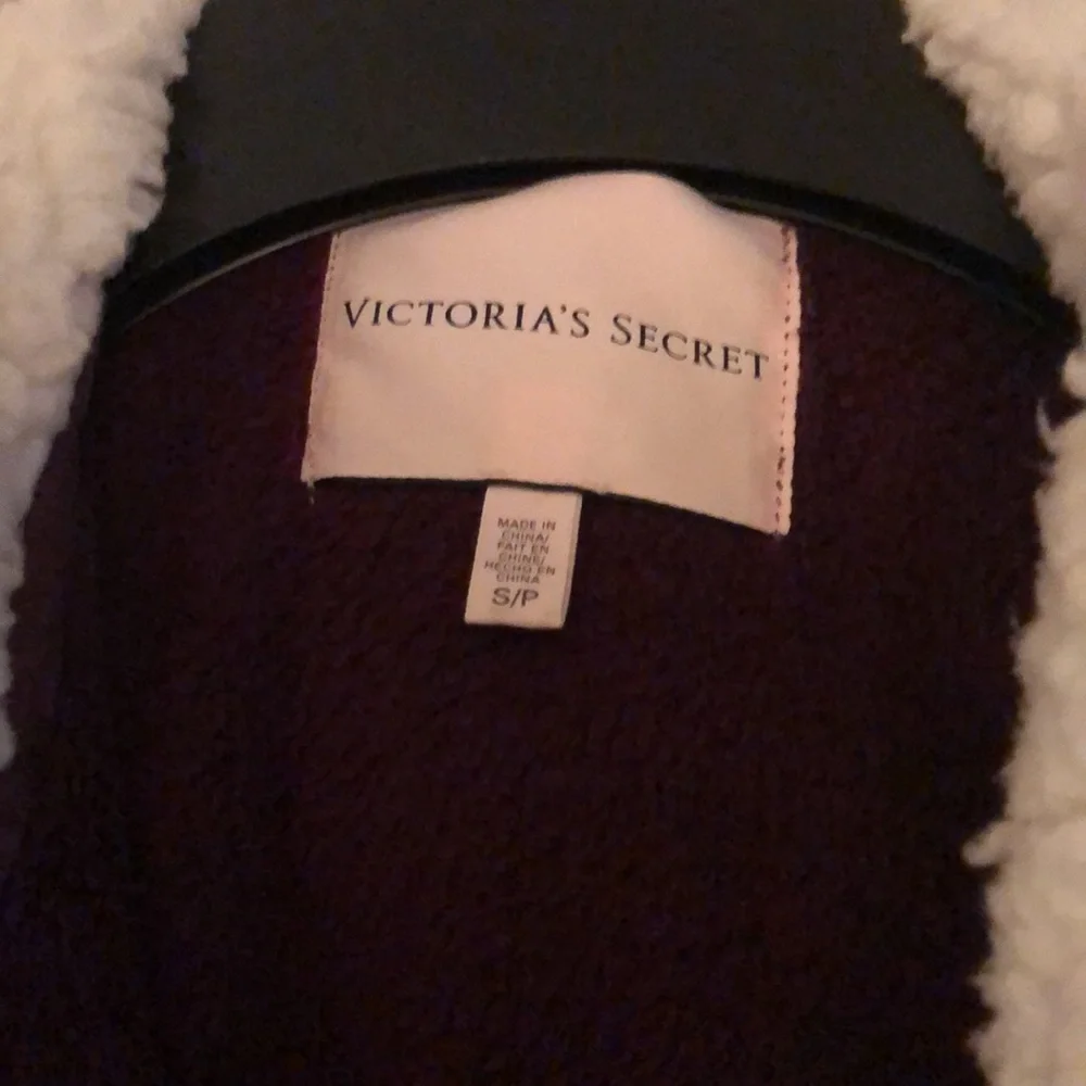 Fleece Robe - Picture 2 of 5